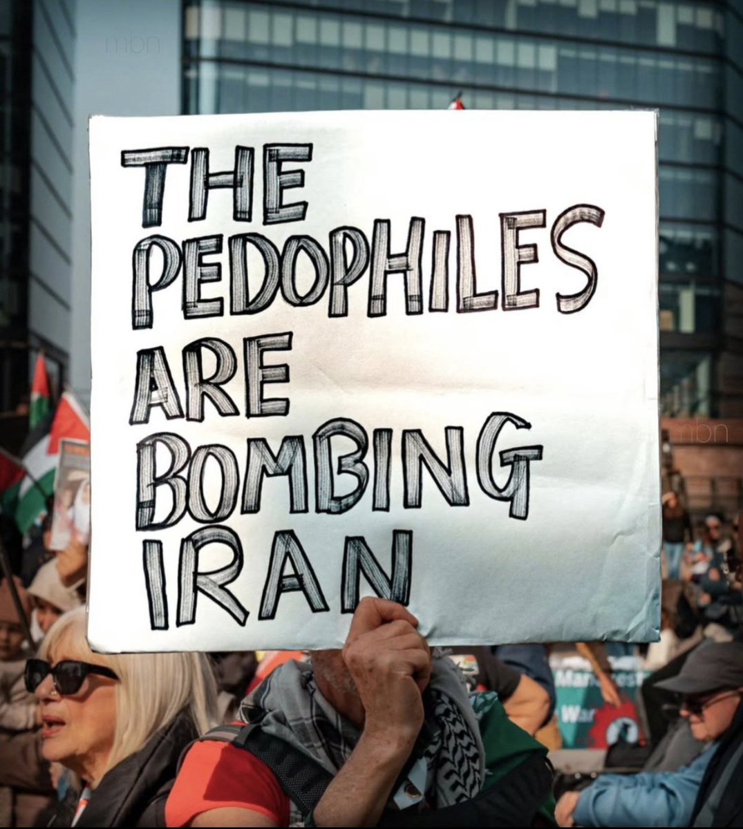 watashi_no_iran's tweet image. 🇮🇷私のイラン🇮🇷

🇮🇷私のイラン🇮🇷

アメリカのデモで掲げられた声📸

イランへの爆撃は、無実の命を奪っている。

沈黙するのか、それとも声を上げるのか。

#NoWar #StandForPeace