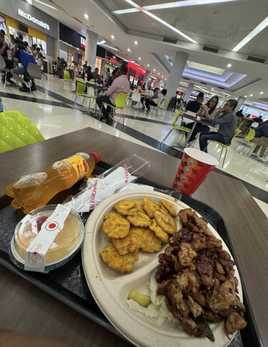 Yensi 🇩🇴 tweet media