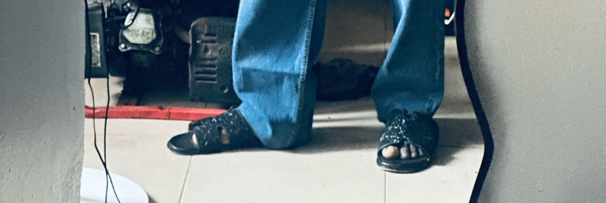 Aloyinlepon tweet media