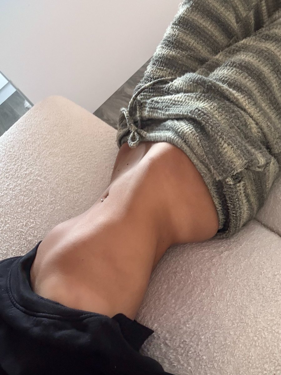 Selena🤍 tweet media