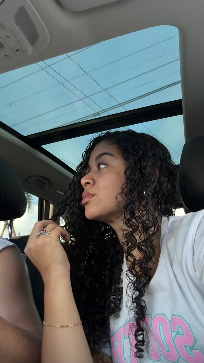 𝐒𝐨𝐟𝐢𝐚 𝐑𝐮𝐢𝐳 tweet media