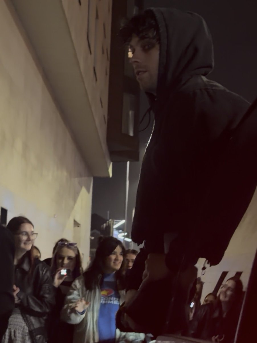 lil ⏾⋆.˚ on tour tweet media