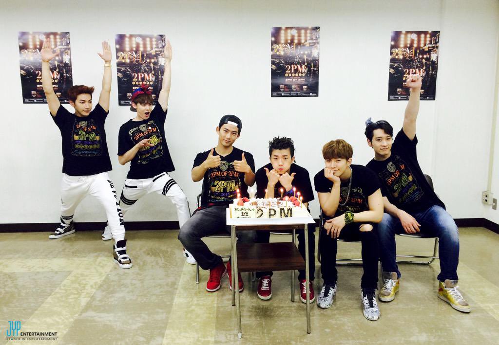 ririri162921's tweet image. 2PM祭🤡✨

2026.03.29は
東京ドーム5月9日公演までD-41
日本デビュー15周年5月18日までD-50
(公演日やその日がD-0 ＝ D-dayとして計算しています)

ご夫婦🐼🐨は何やってんの？🤣🤣
@follow_2PM @follow_2PMJP

#2PM #2PM_THE_RETURN 
#THE_RETURN_TokyoDome 
🐼🐨😼🐤🐧🍌🧸