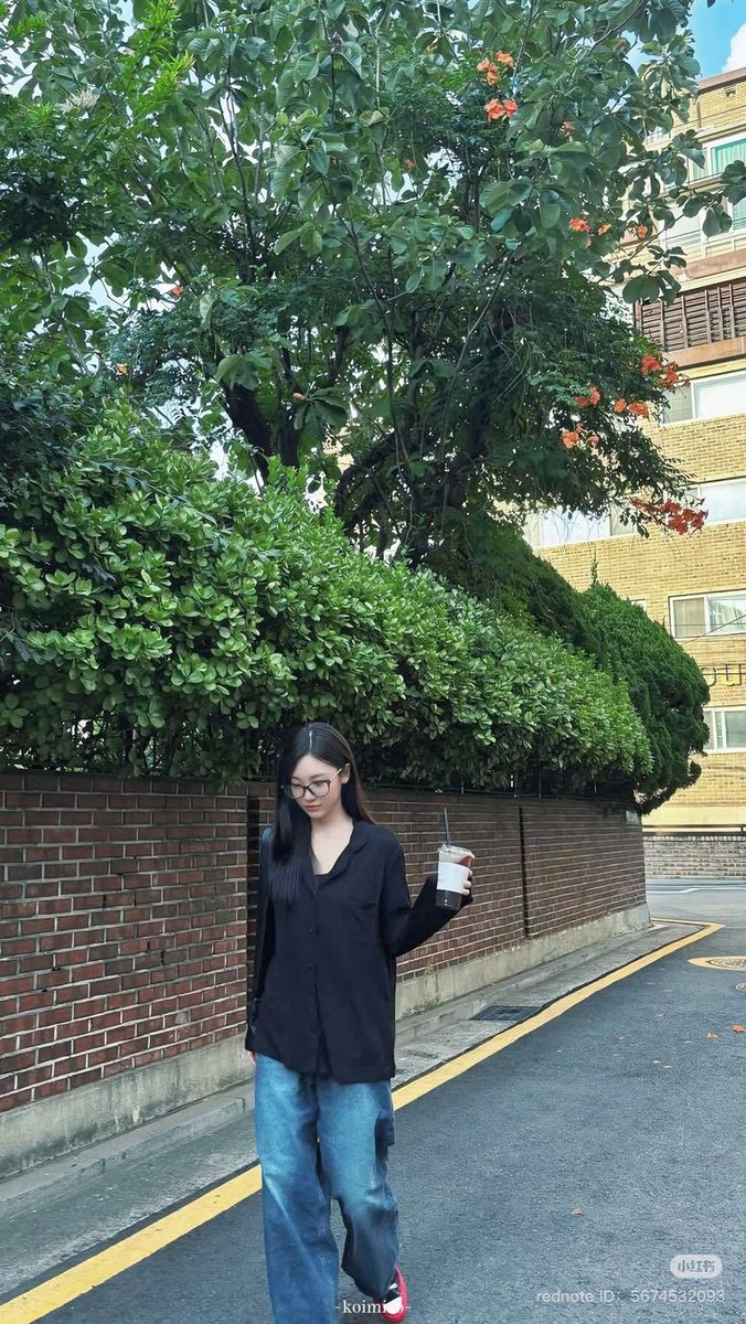 ☾, Sabine. tweet media