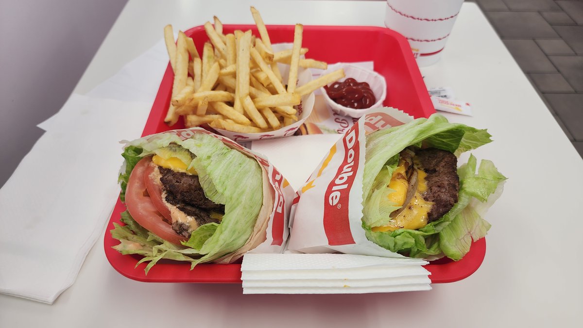 FOLLOW MAX COOL tweet media