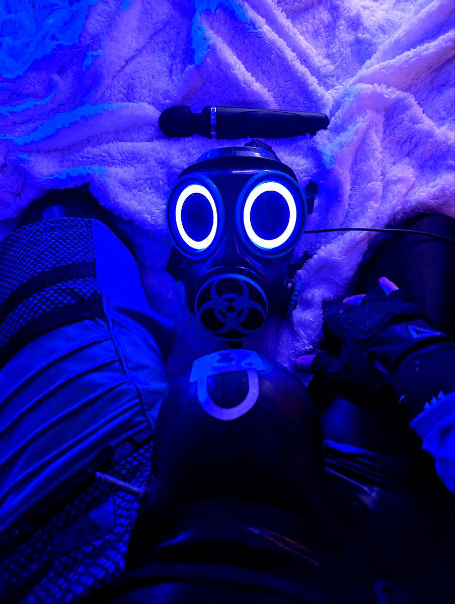 Also because I always forget to plug him
My Glowing eyes are made by <a href="/StrickenDesigns/">Stricken Designs</a> 
He does lots of sick drone-related stuff!