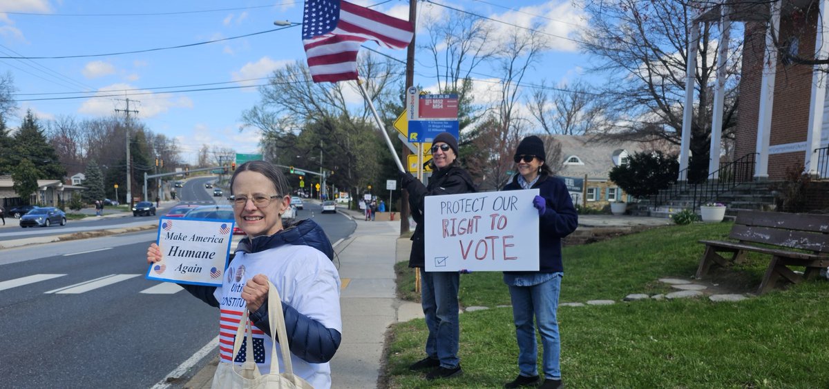 AlanBowser's tweet photo. #NoKings in Silver Spring in Montgomery County Maryland. #democracy #resist https://t.co/jqvLAUzTsg