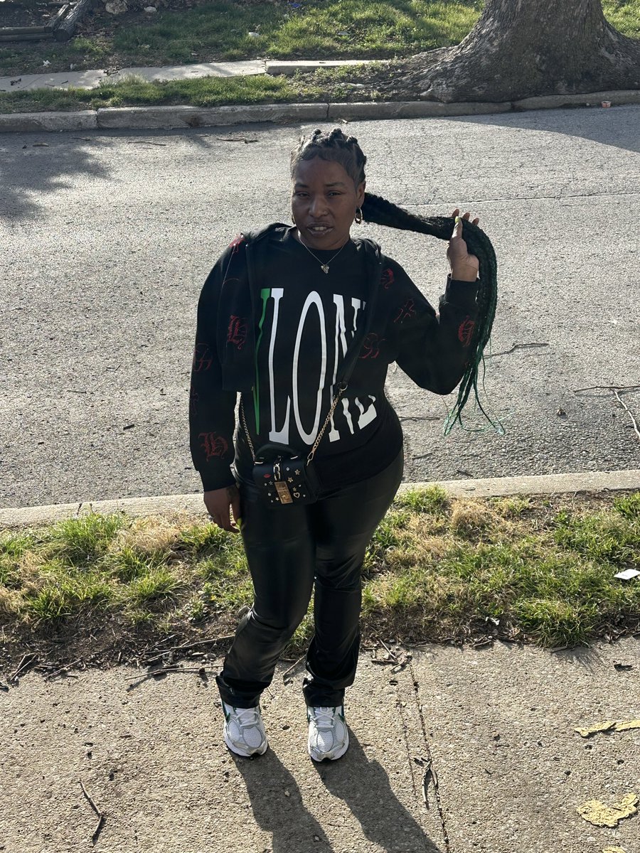 FantasyKcBby's tweet photo. Bad bitch taste 👅 like strawberry 🍓 kiwi 🥝 https://t.co/wPW4cZpsUv