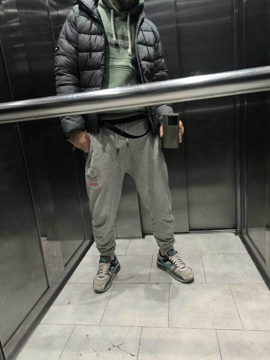 Virtualno tweet media