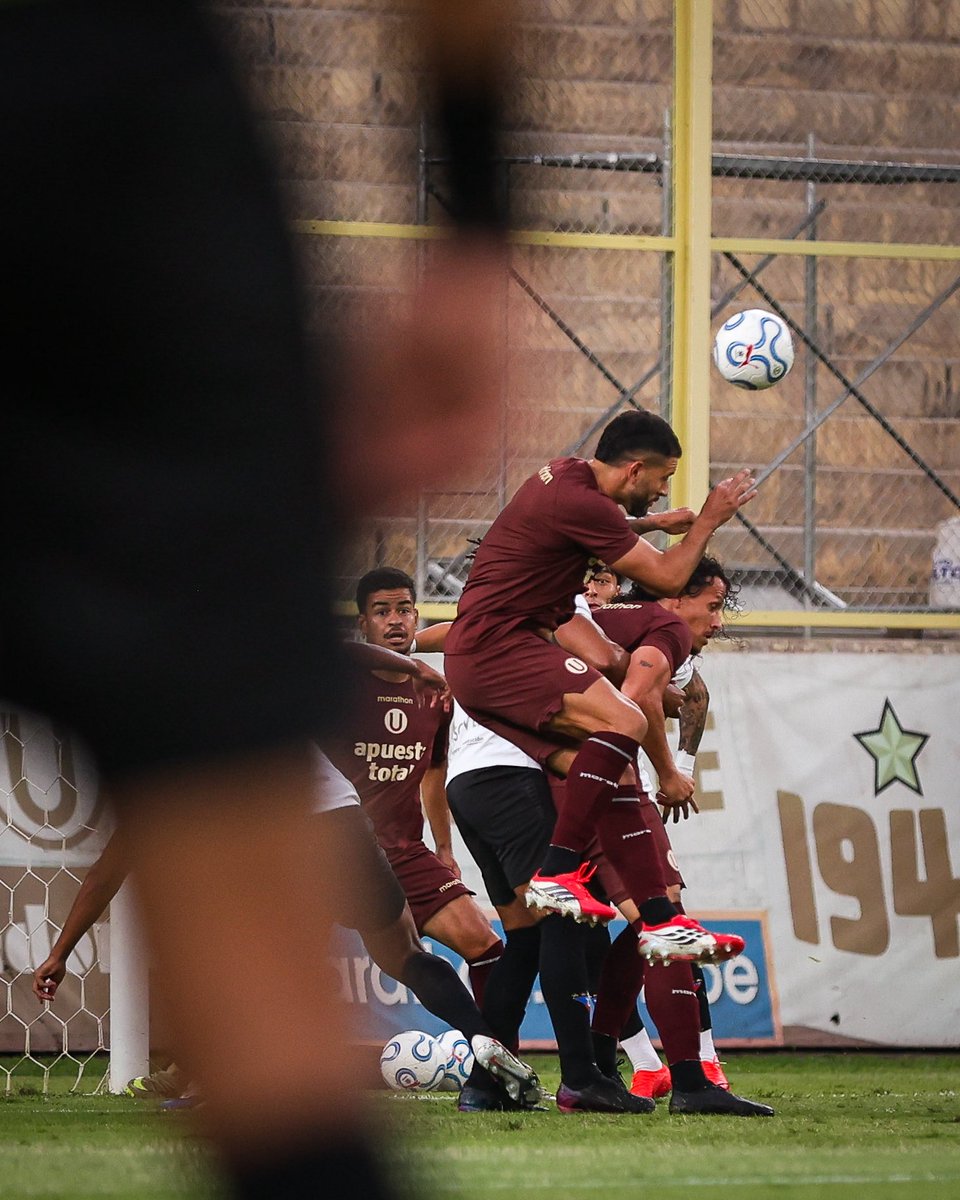 Universitario tweet media