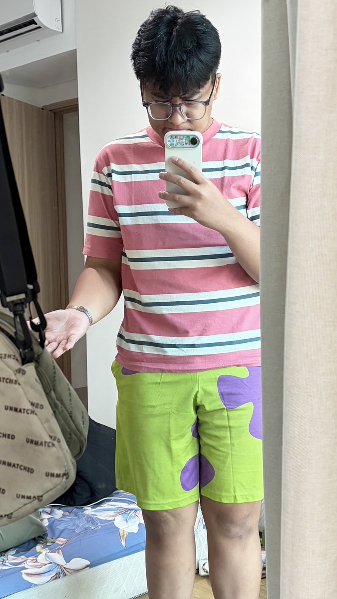 Eggy 🐝 tweet media