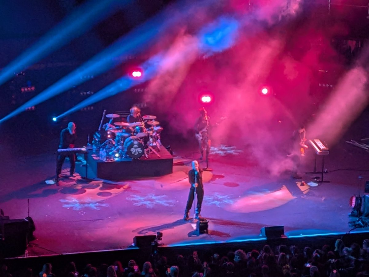 Alex Reviews Gigs tweet media