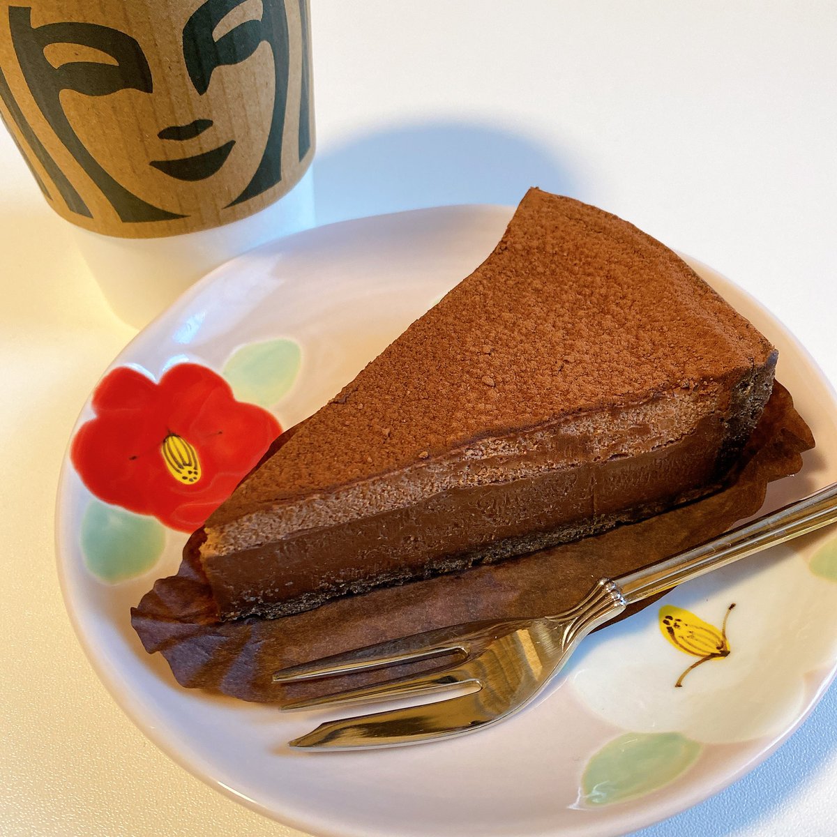 なんでもない日に朝からケーキを食べてたって良い、なぜならオレ達は生まれた時から皆 特別で 自由だからだ_______