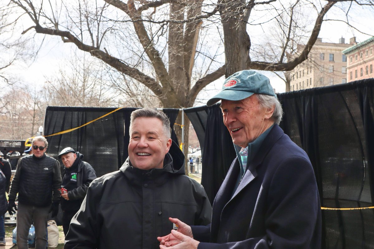 Ed Markey tweet media