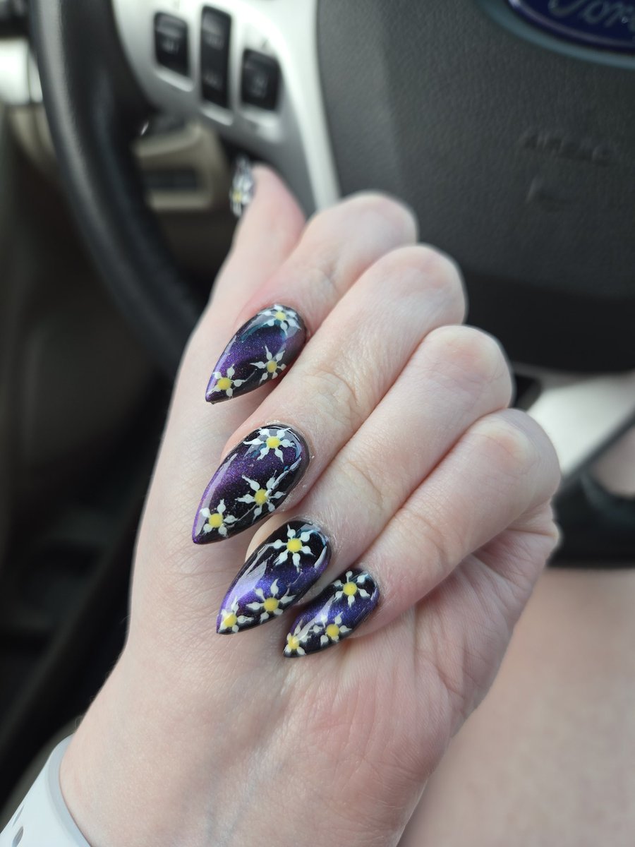 lilfoxxy - 3/13 - tweet media