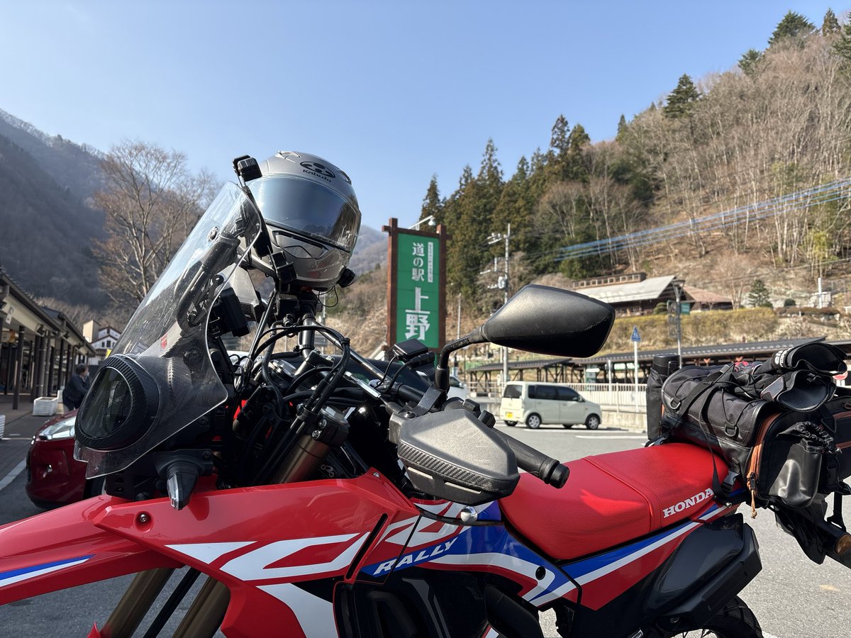 ch9led's tweet photo. 定番の定峰峠→志賀坂峠→道の駅上野に着。
年明け初の峠周りかな？と。
この後は十石峠は冬季閉鎖なので45号で北上し93号で西進予定。
いつもの海から1番遠いポイント抜ける予定。
何故か93号は冬季閉鎖されないらしいので（生活道路？）。 https://t.co/EVbNrEW4l4
