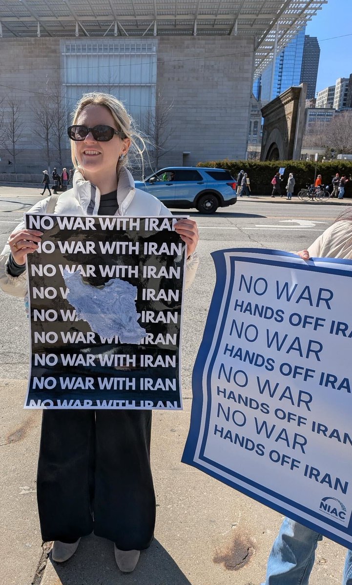 NIACouncil's tweet photo. 📍Chicago, IL - NIAC’s Chicago chapter at today’s No Kings rally to demand #NOKINGS #NOBOMBS #NOWARWITHIRAN https://t.co/5qhUwy9IhZ