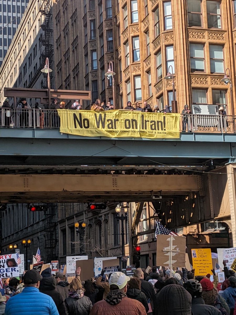 NIACouncil's tweet photo. 📍Chicago, IL - NIAC’s Chicago chapter at today’s No Kings rally to demand #NOKINGS #NOBOMBS #NOWARWITHIRAN https://t.co/5qhUwy9IhZ