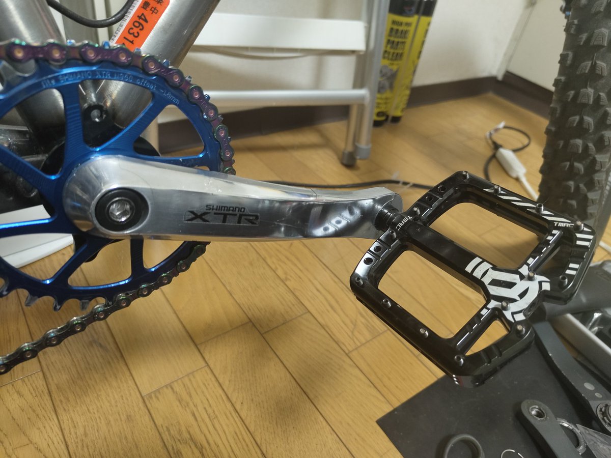 じろー tweet media