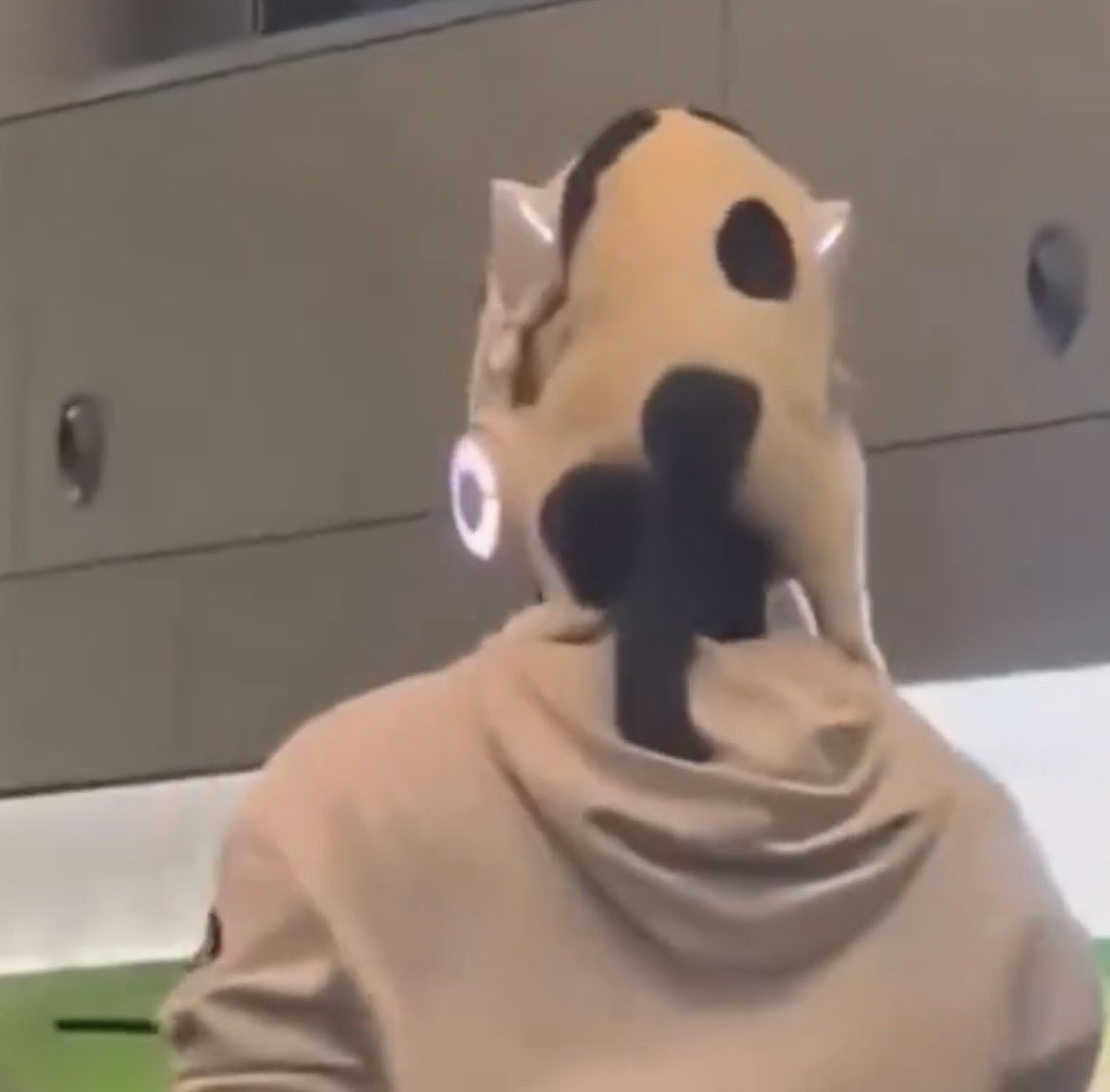 بُعد tweet media