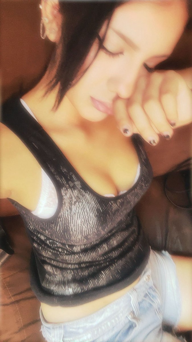 caro chivas tweet media