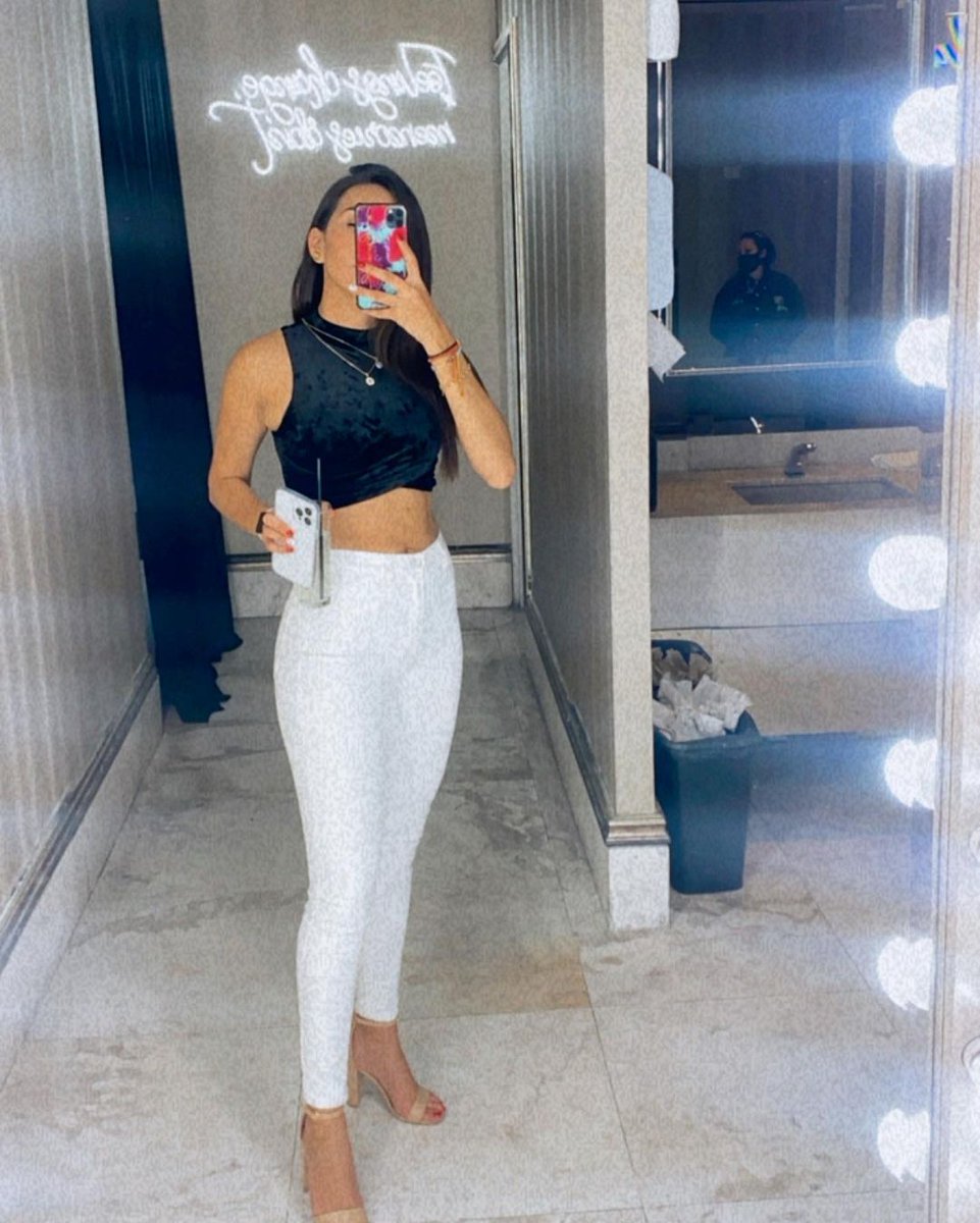 Pamela R tweet media