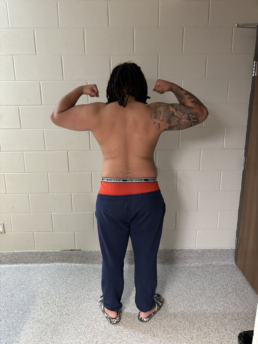 Deverious (DJ) Bianchini Thomas 6’2.5 305 DT tweet media