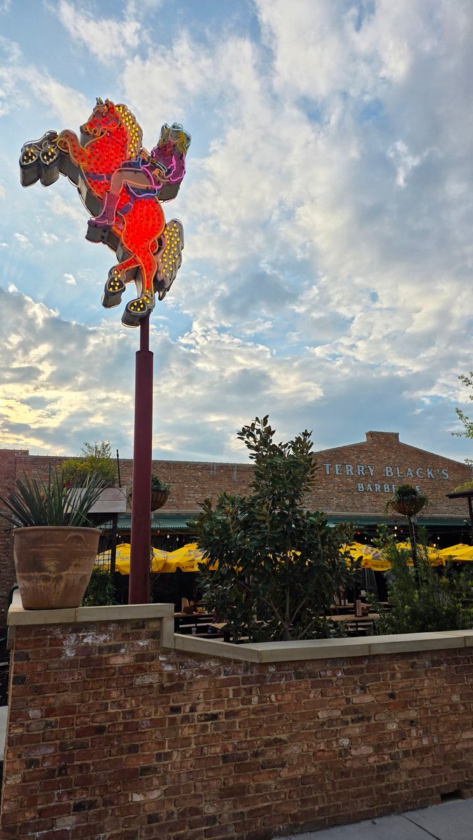 CathVSConf☘️ tweet media