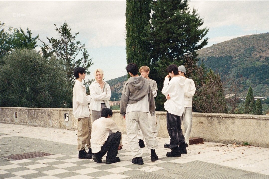 dira | sevEN- tweet media