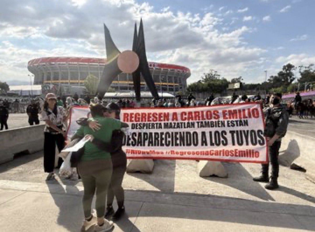El camino al estadio Banorte se convirtió en un mosaico de manifestaciones …