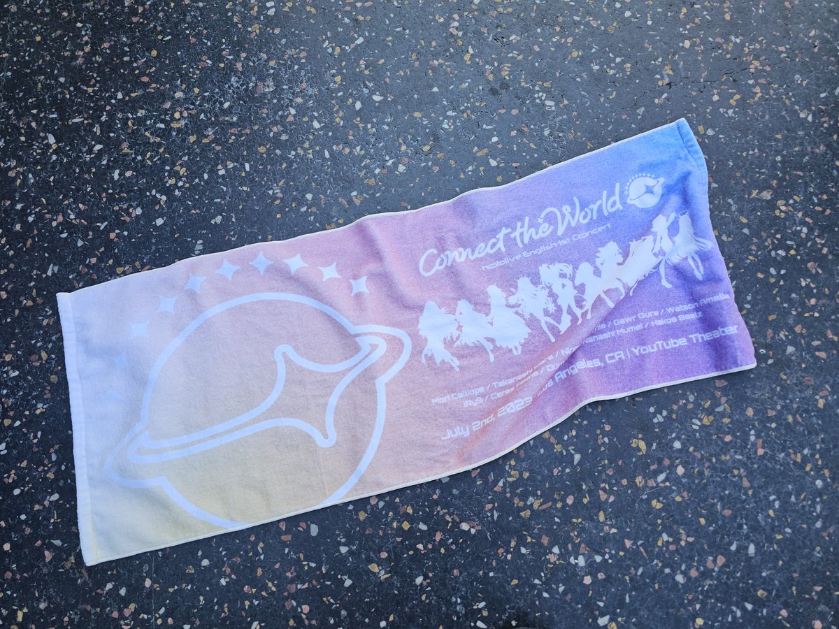Someone lost their Connect the World towel on the west side of the Wiltern! Holding onto it by the at&amp;t store by the entrance
#DrawnToDawn #TakoTori1stConcert