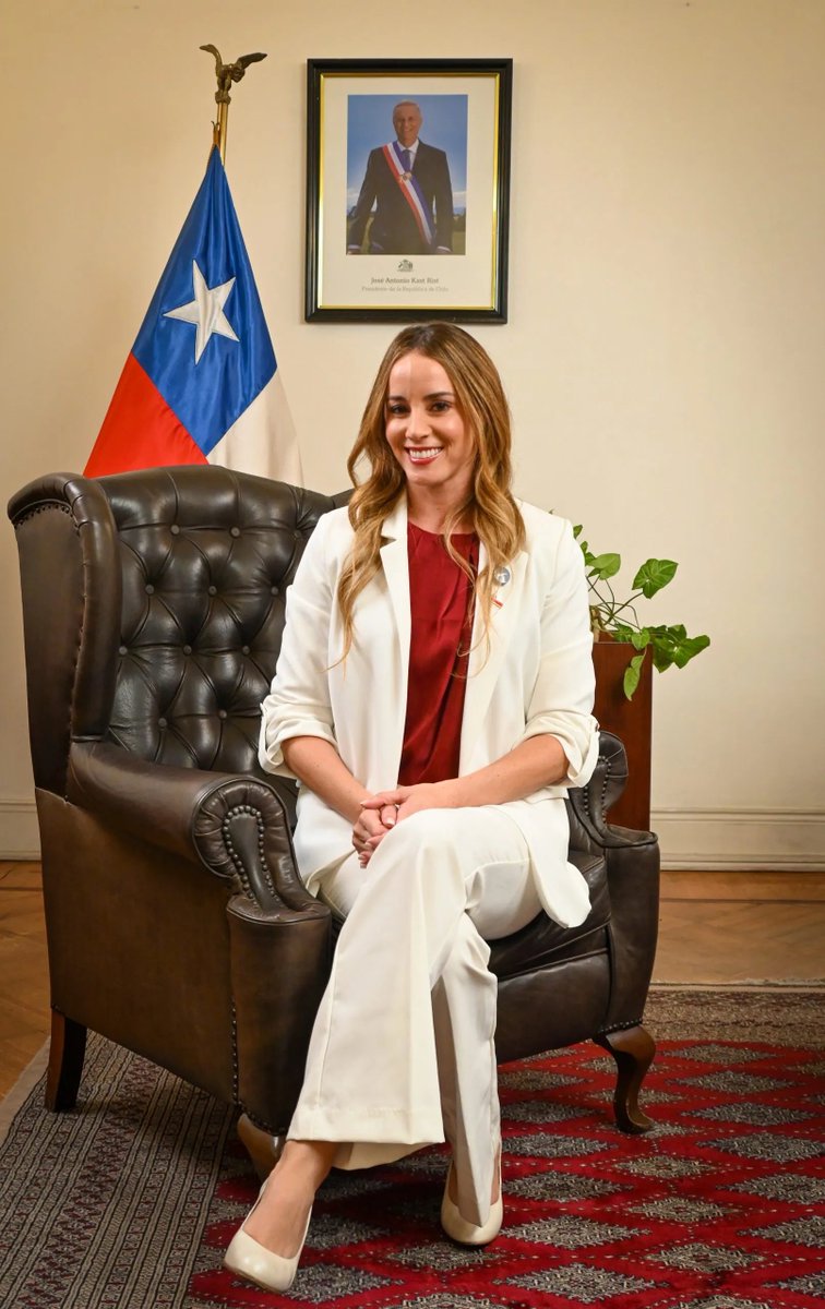 🅚🅐🅢🅣 🅟🅡🅔🅢🅘🅓🅔🅝🅣🅔 🇨🇱 tweet media