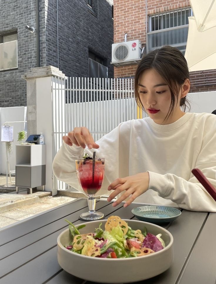 gxgrpbase's tweet photo. g! kata aku sih kita harus temenan, sekalian makan bareng? https://t.co/kUKkdPvo5o