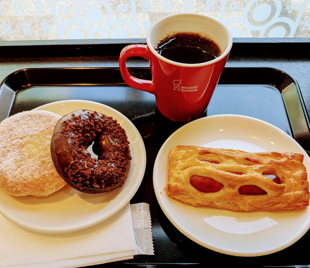 tsuvongerion's tweet photo. 朝ミスド🍩(⁠ ⁠╹⁠▽⁠╹⁠ ⁠)🍩

#朝ミスド
#ミスタードーナツ https://t.co/YzrhkB92ZP