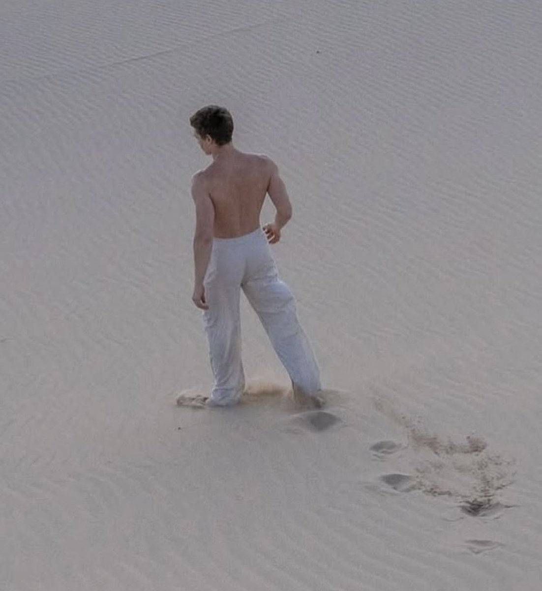 Mac #StorrieTime tweet media