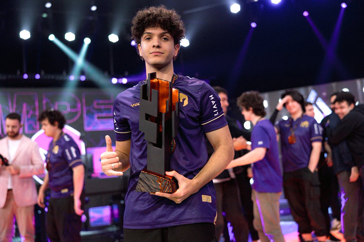 LOUD xyno tweet media