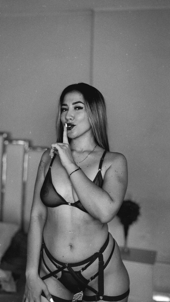 GomeezAlexandra's tweet photo. Darlings...
​I ​want ​to ​bounce ​my ​big ​ass, Who dares to punish me? https://t.co/7x9R3kBunw
