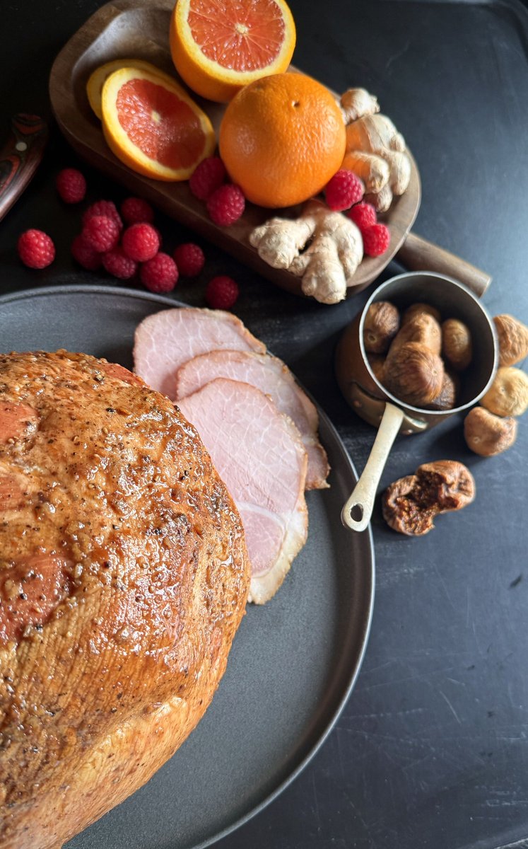 SmokingGoose's tweet photo. FROG Ham we brined and glazed under Fog, Raspberry, Orange, Ginger and smoked over peach wood #LimitedRelease 

Order by Tuesday to get yours before #Easter! Nationwide home delivery (with free shipping offer) and wholesale at https://t.co/Ugu0DD3qIw https://t.co/sGZVMWibiS