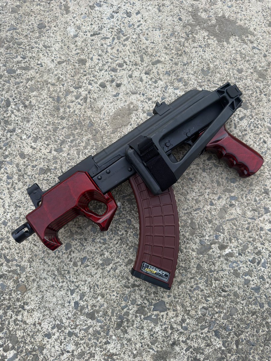 Tacticaljavi999's tweet photo. Fine fine Timeline cleanse we all know AKs are Superior to ARs😆👌#Draco #MicroDraco #Romania #Waswoodtworkscustoms https://t.co/0XcBBNc2iD