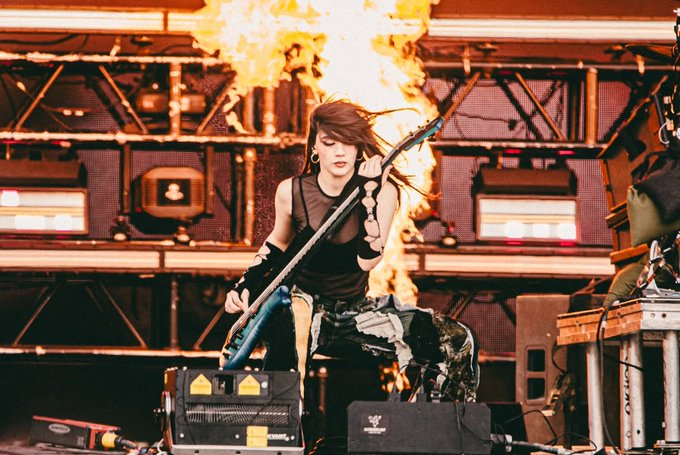 Av || HANDCLAP BIRTHDAY WEEK!!! tweet media