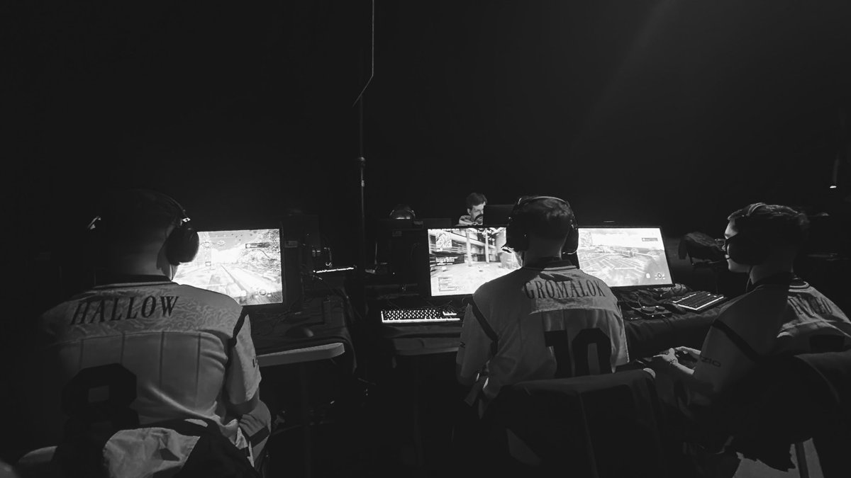 M8 Ǝnkeo. tweet media