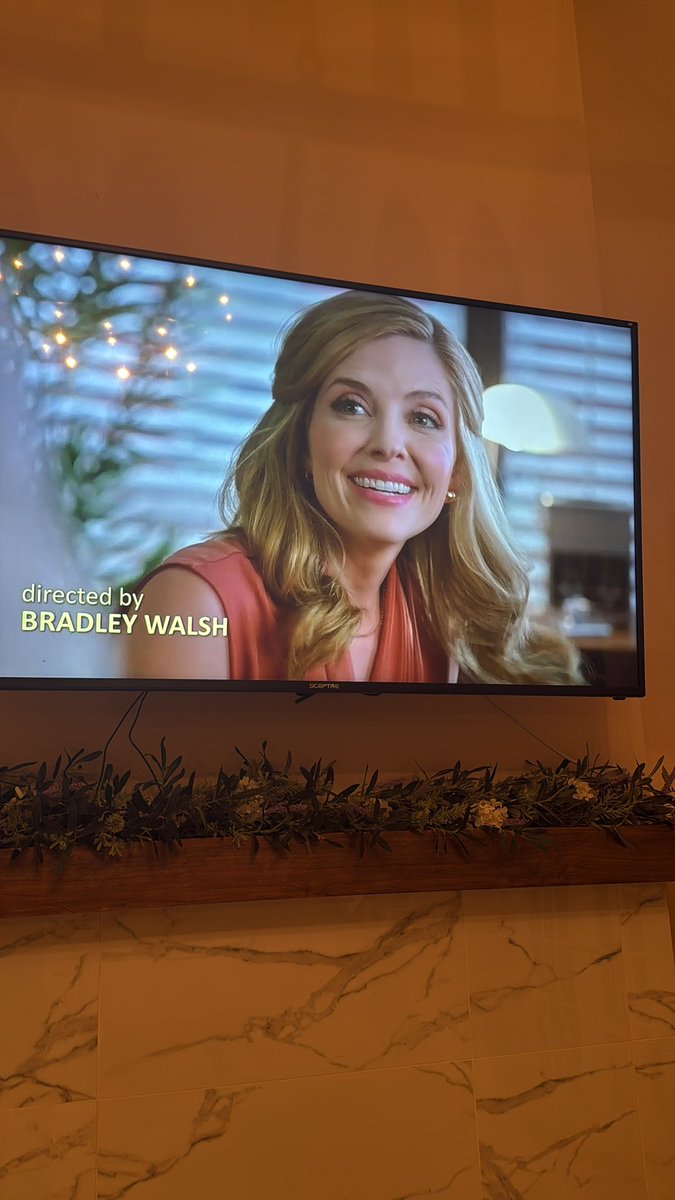 Jen Lilley tweet media