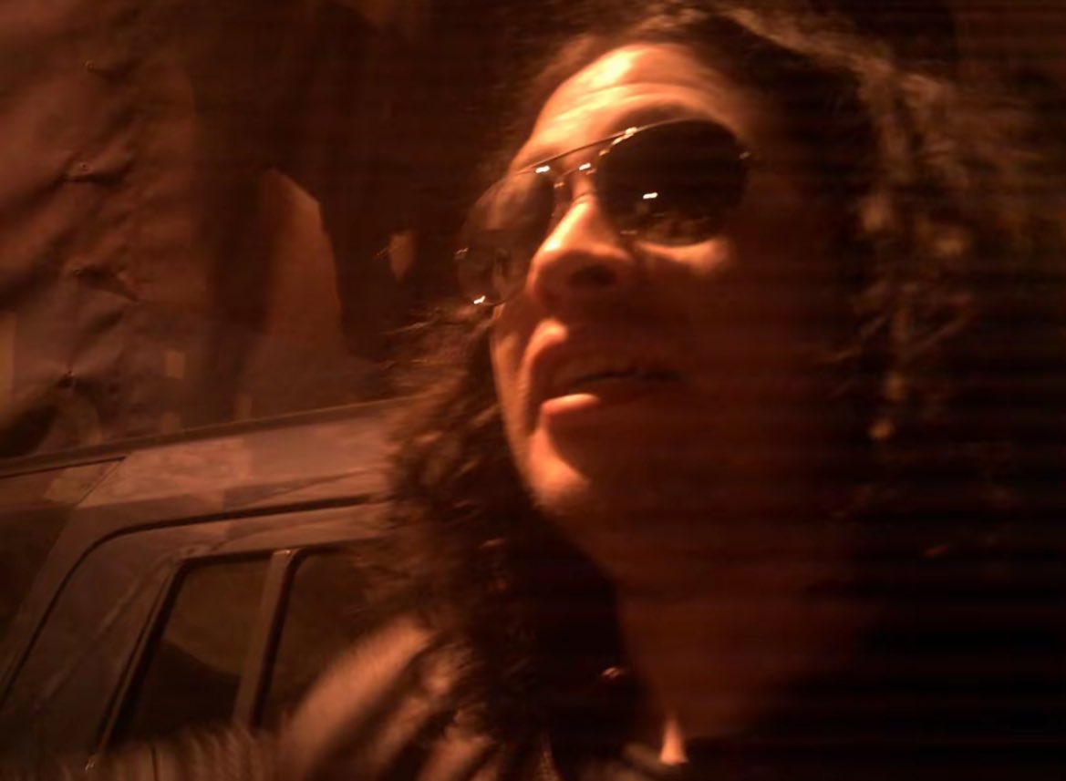 💀Sexy Dracula / Ray Toro scream Girl tweet media