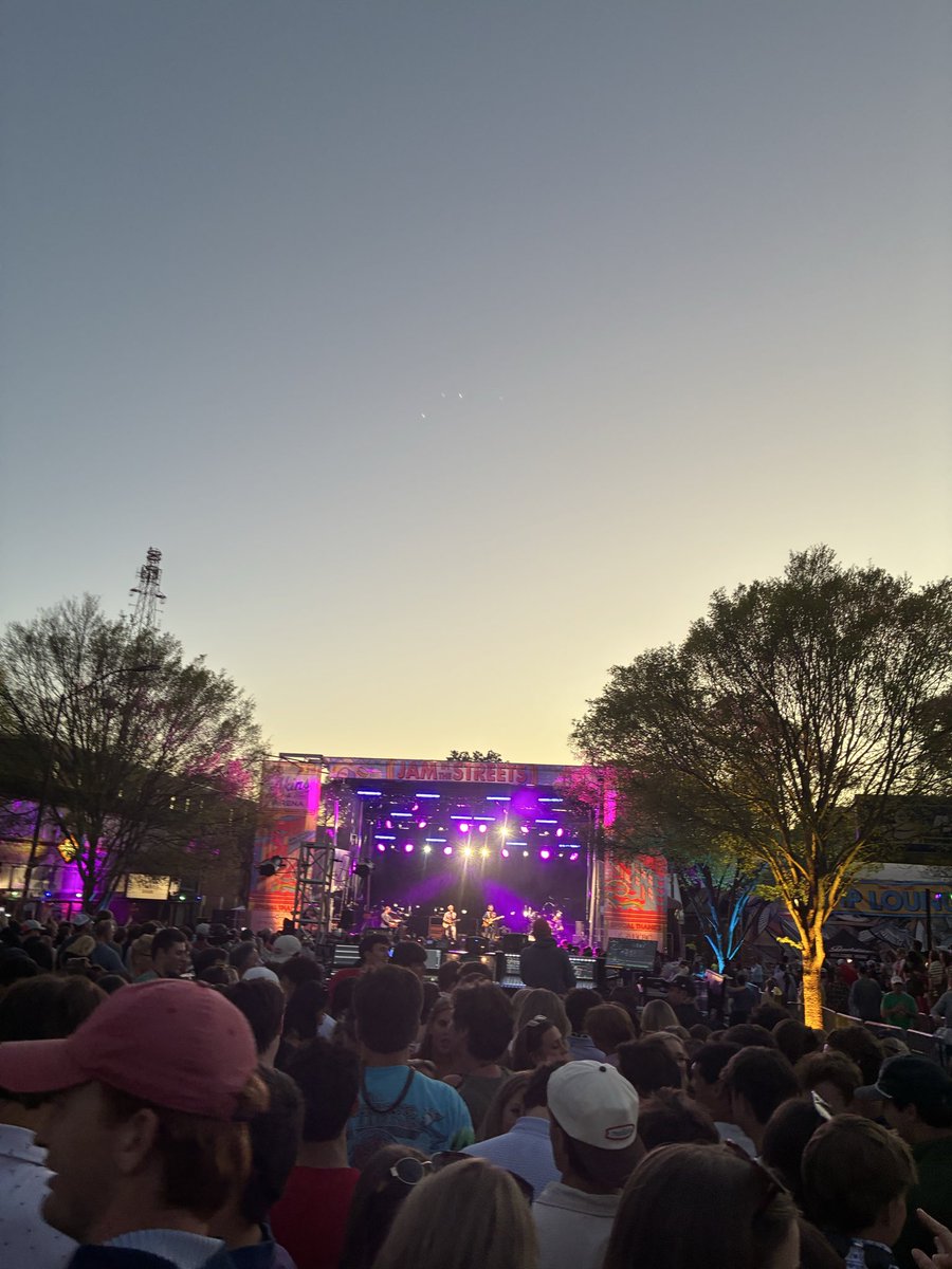 Dawgystylelover3000 tweet media