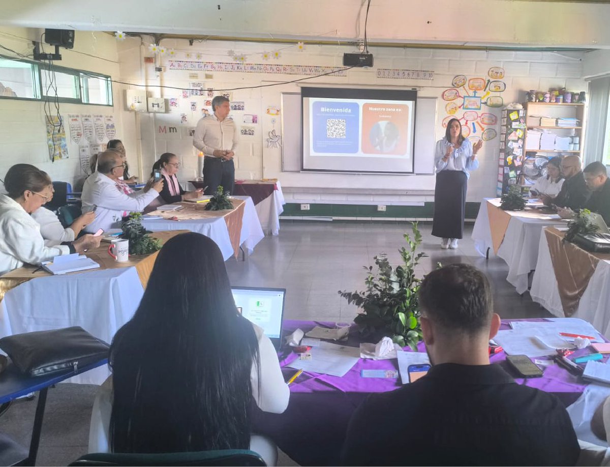 Red PaPaz tweet media