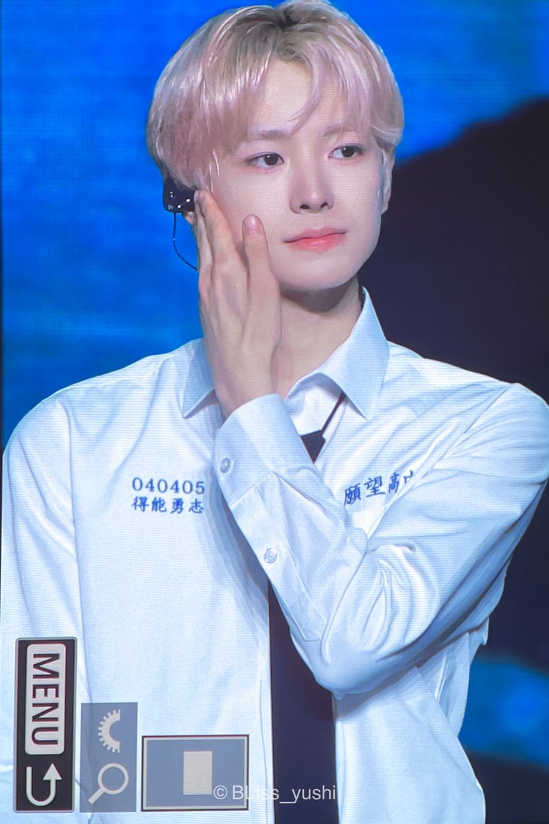 ╸ ̫ ╸. tweet media