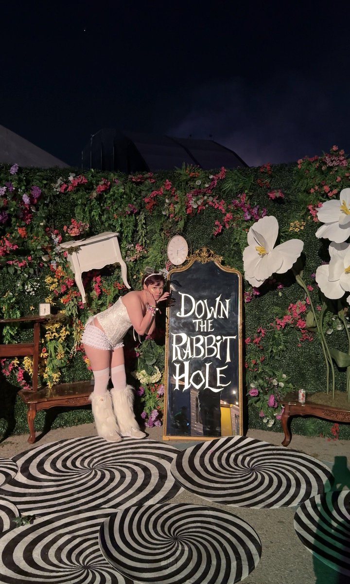 obvious._.unicorn tweet media