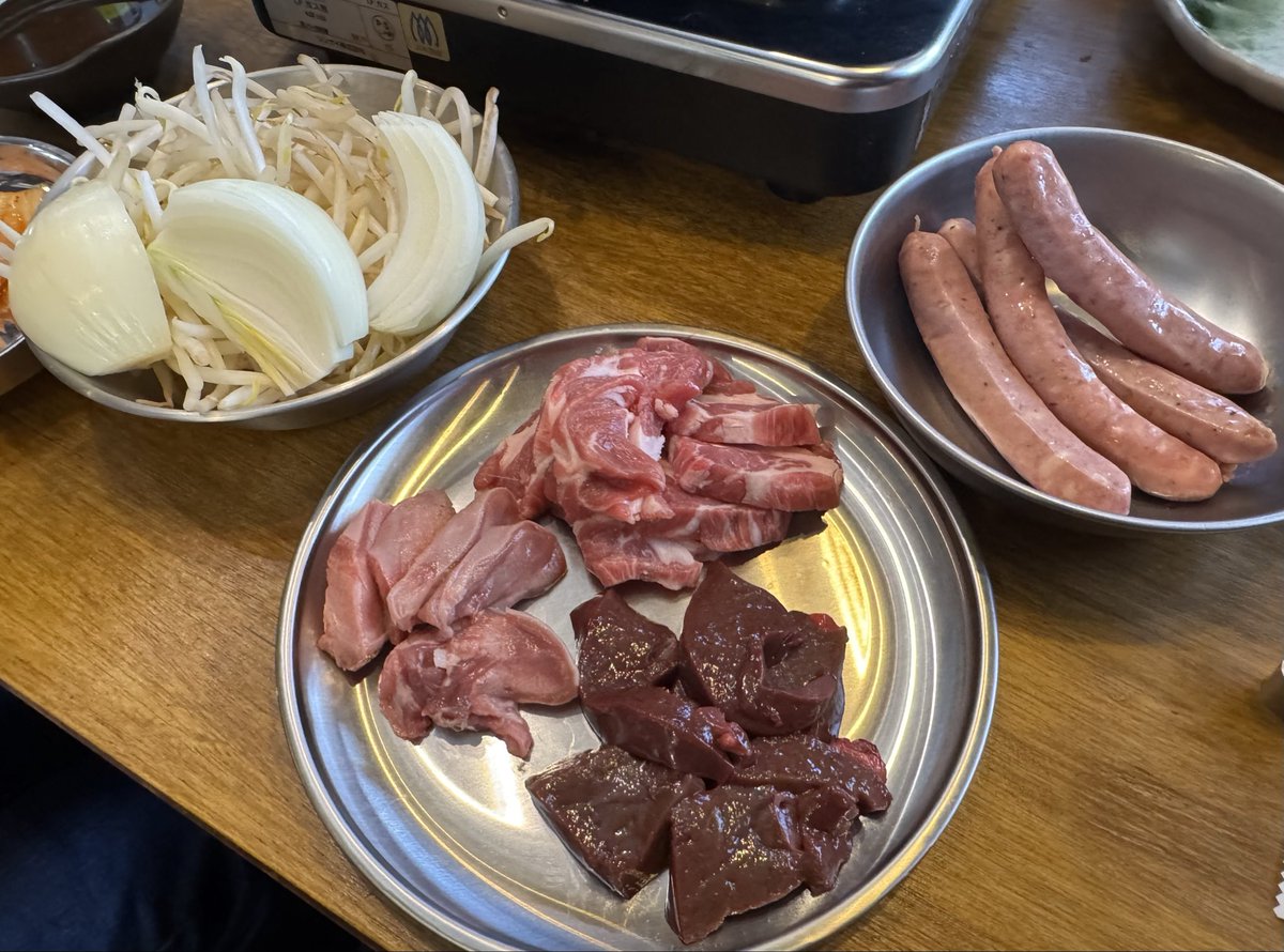 ぢゅん tweet media