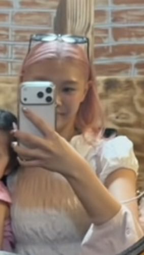 dani ❀ tweet media