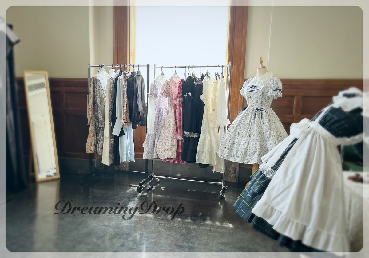 DreamingDrop's tweet photo. 本日の試着室です。
お越しになる方、よろしくお願い致します。 https://t.co/QTv3UD477O
